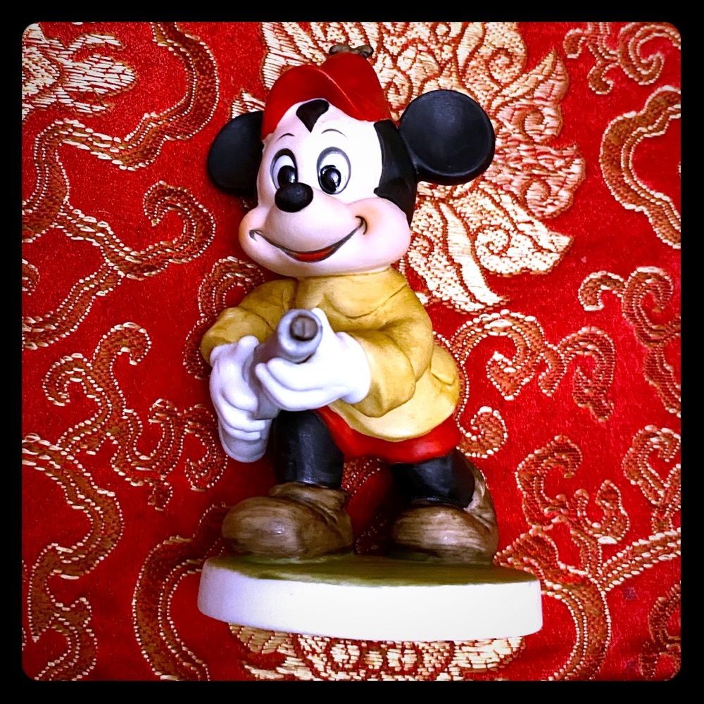 VINTAGE MICKEY MOUSE W/ GUN FIGURINE
